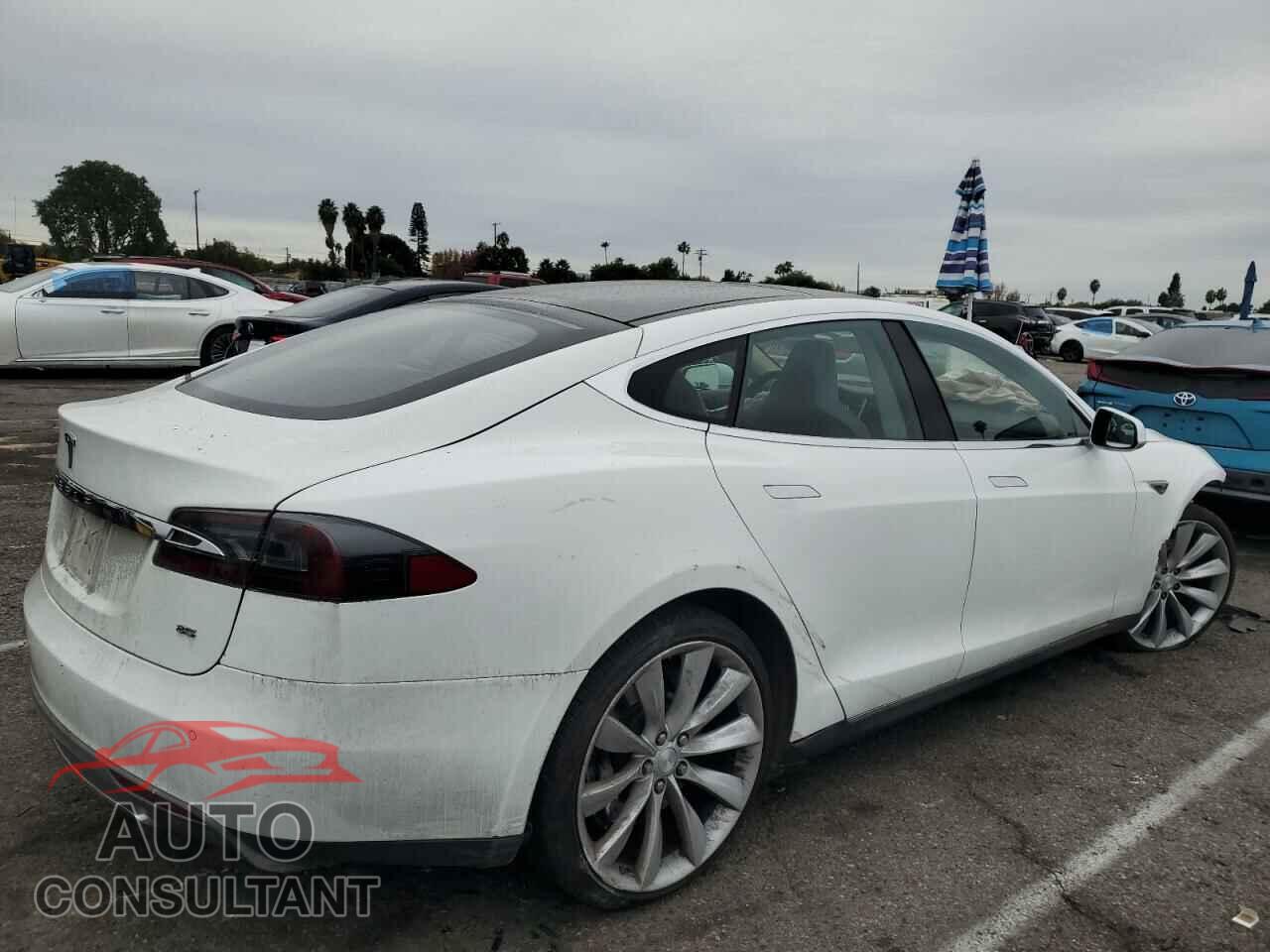 TESLA MODEL S 2013 - 5YJSA1CN5DFP22672