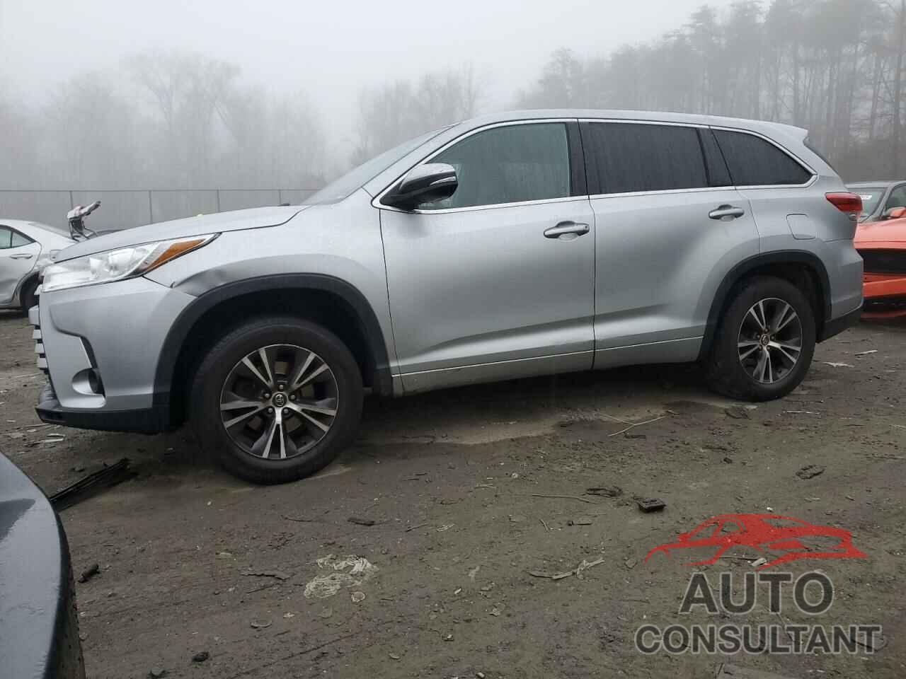 TOYOTA HIGHLANDER 2018 - 5TDZARFH1JS036686