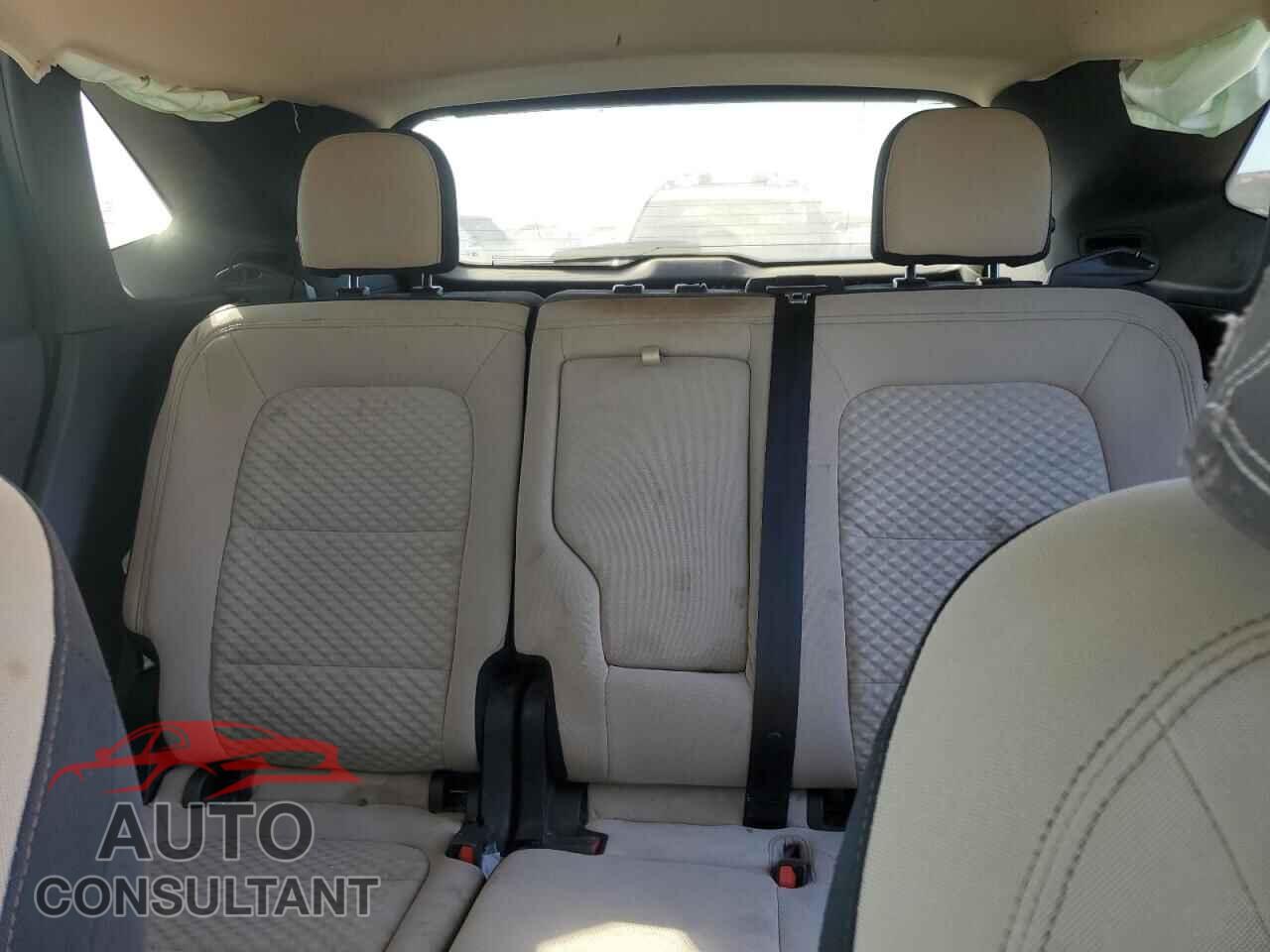 FORD ESCAPE 2020 - 1FMCU0G6XLUA32846