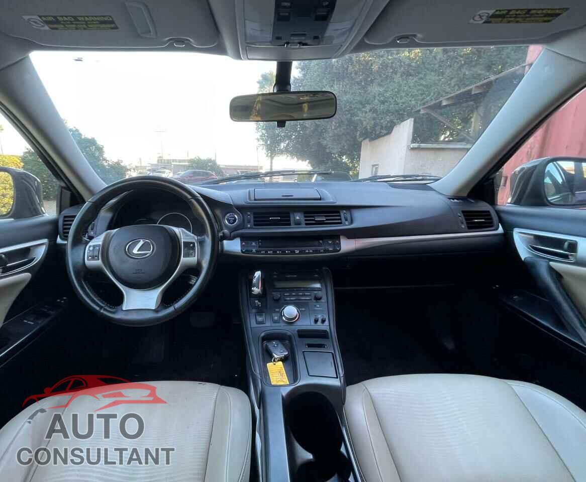 LEXUS CT 200 2012 - JTHKD5BH3C2086831