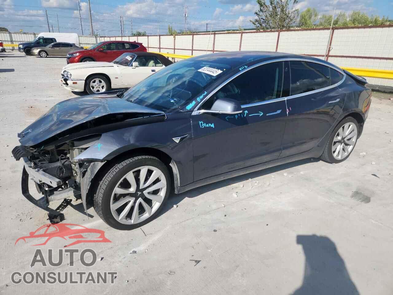 TESLA MODEL 3 2018 - 5YJ3E1EAXJF012097