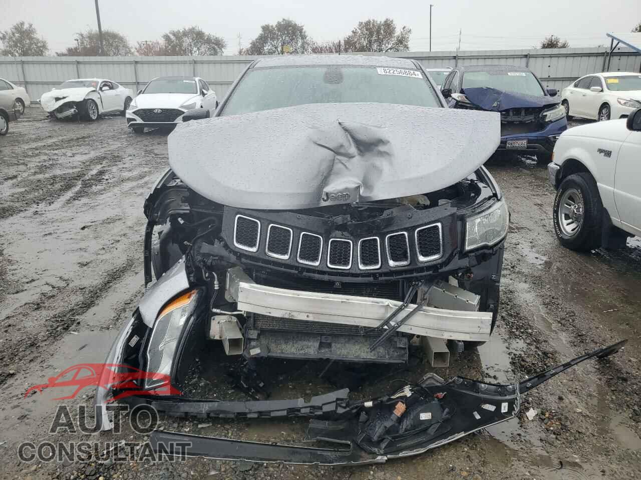 JEEP COMPASS 2018 - 3C4NJCAB8JT502599