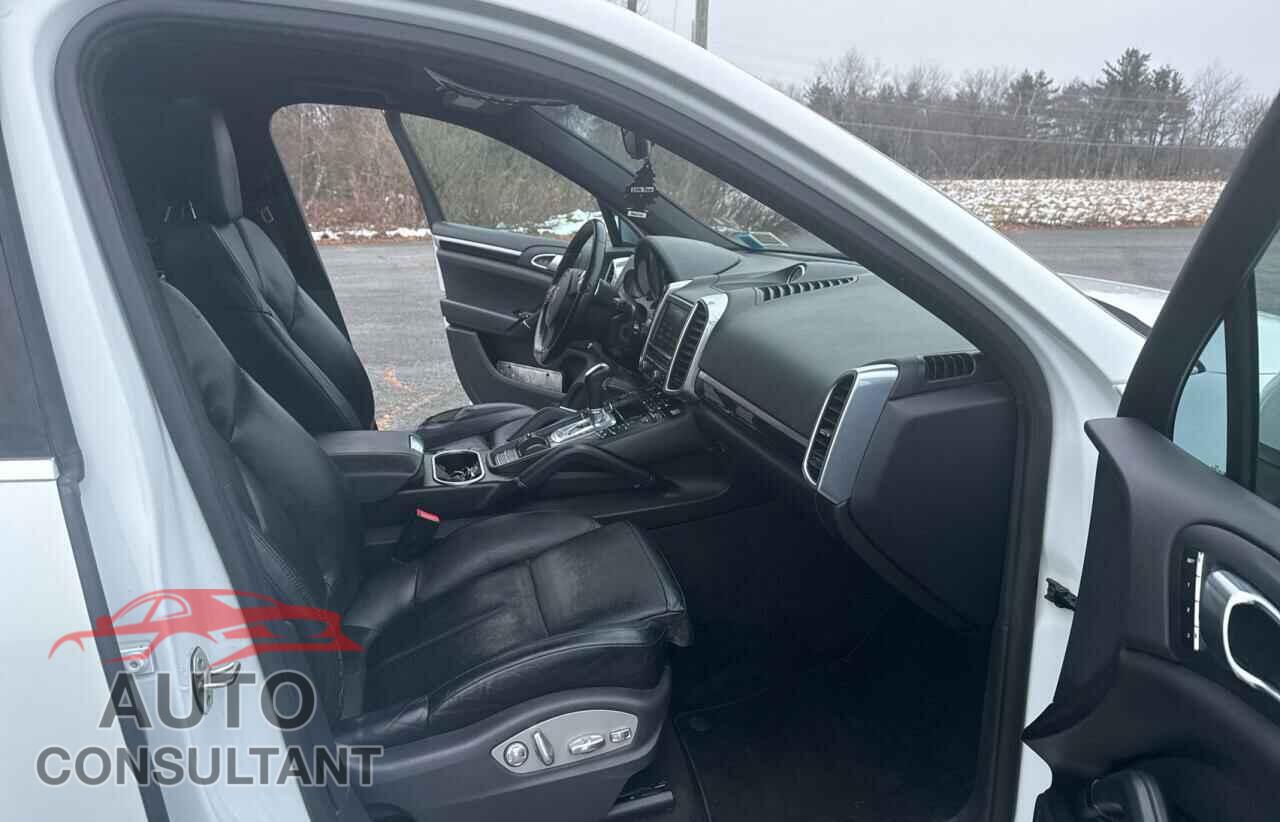 PORSCHE CAYENNE 2014 - WP1AF2A27ELA82313