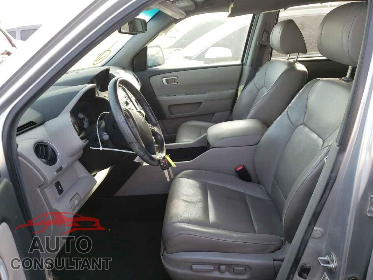 HONDA PILOT 2013 - 5FNYF4H52DB005636