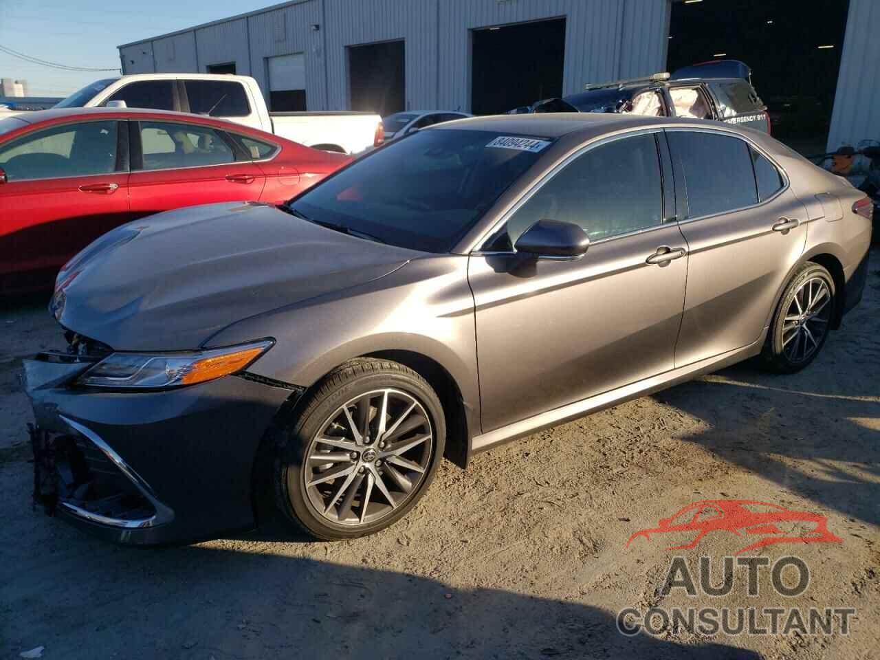 TOYOTA CAMRY 2021 - 4T1F11AK7MU449067