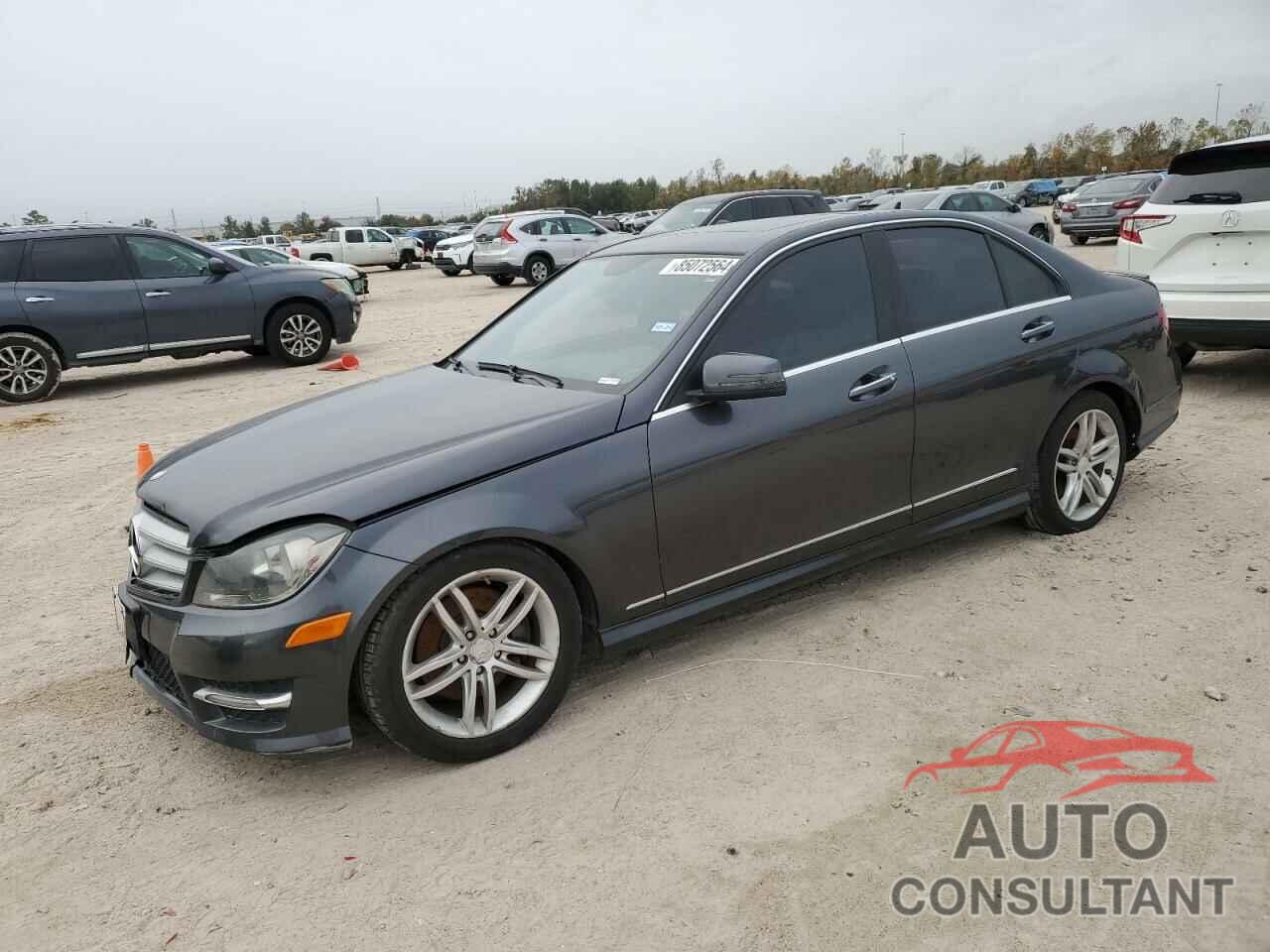 MERCEDES-BENZ C-CLASS 2013 - WDDGF8AB7DR246322