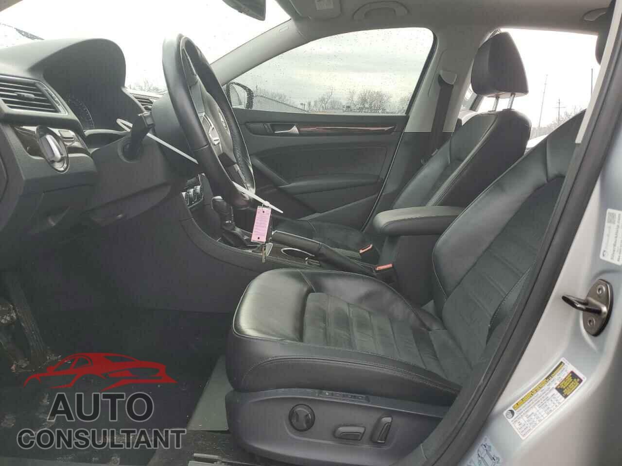 VOLKSWAGEN PASSAT 2014 - 1VWCS7A32EC021279