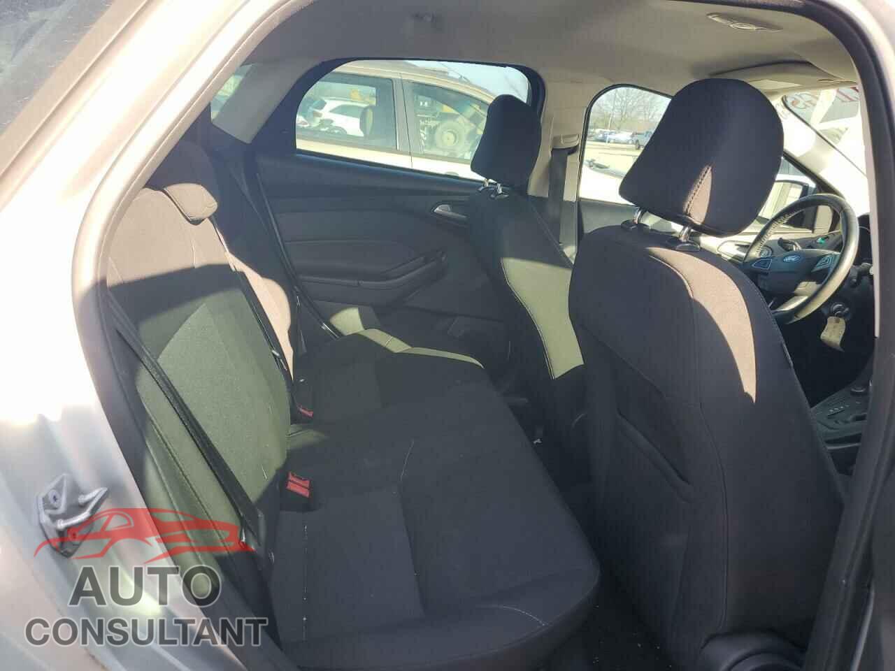 FORD FOCUS 2016 - 1FADP3F29GL233526