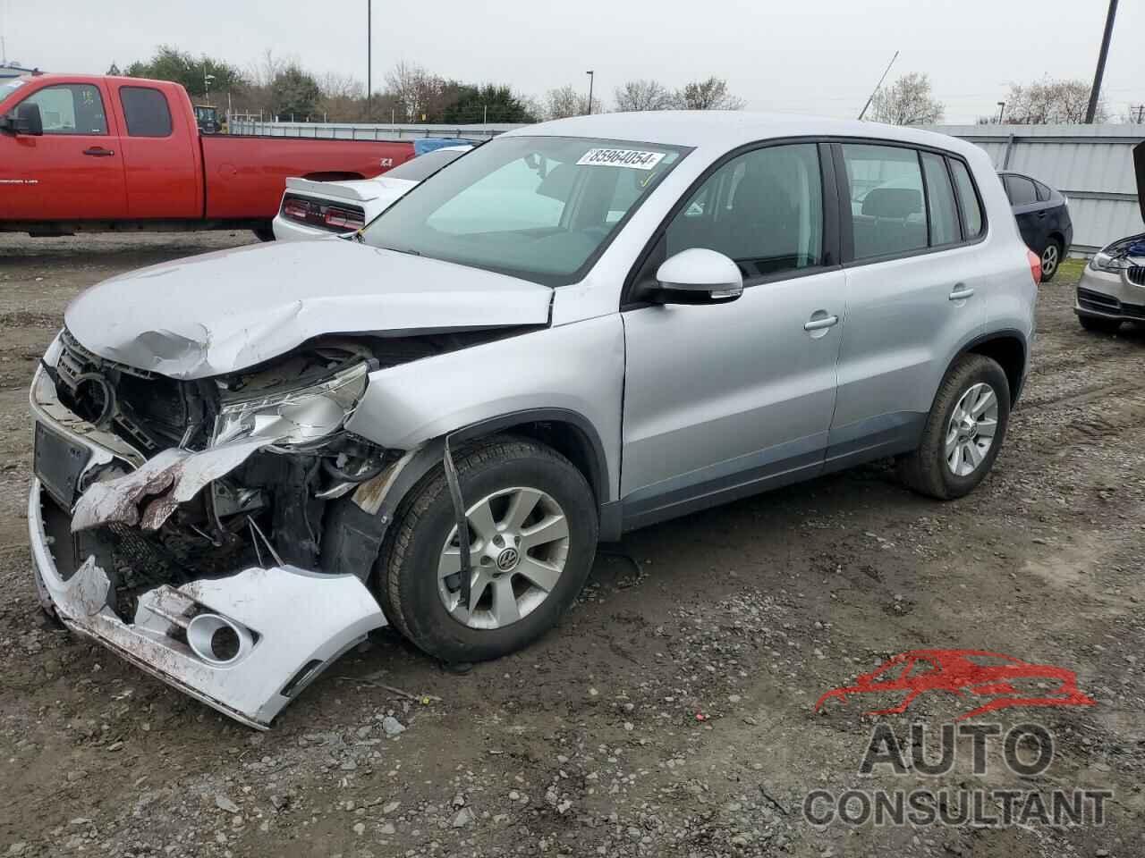 VOLKSWAGEN TIGUAN 2010 - WVGBV7AX9AW003035