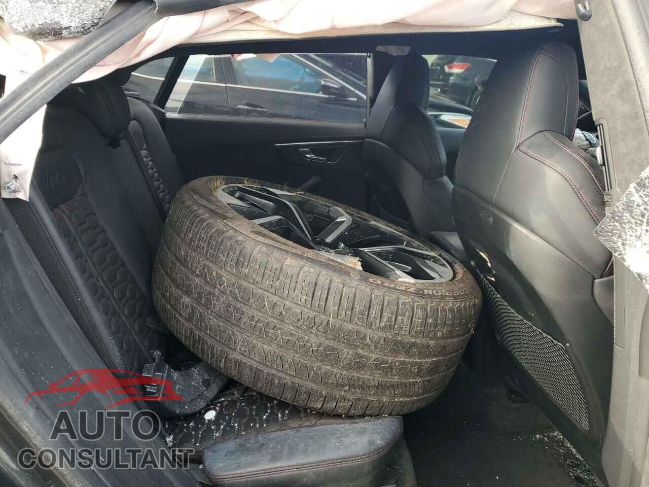 AUDI RS 2021 - WU1ARBF13MD014823