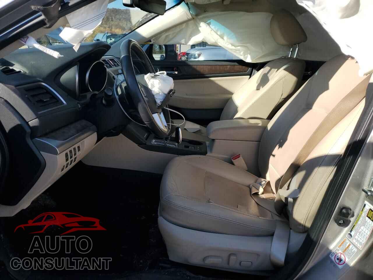 SUBARU OUTBACK 2017 - 4S4BSENC2H3228168