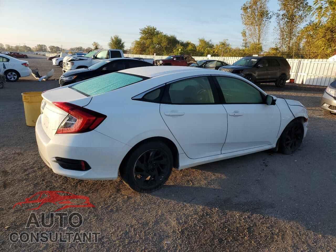 HONDA CIVIC 2017 - 2HGFC2F80HH007307