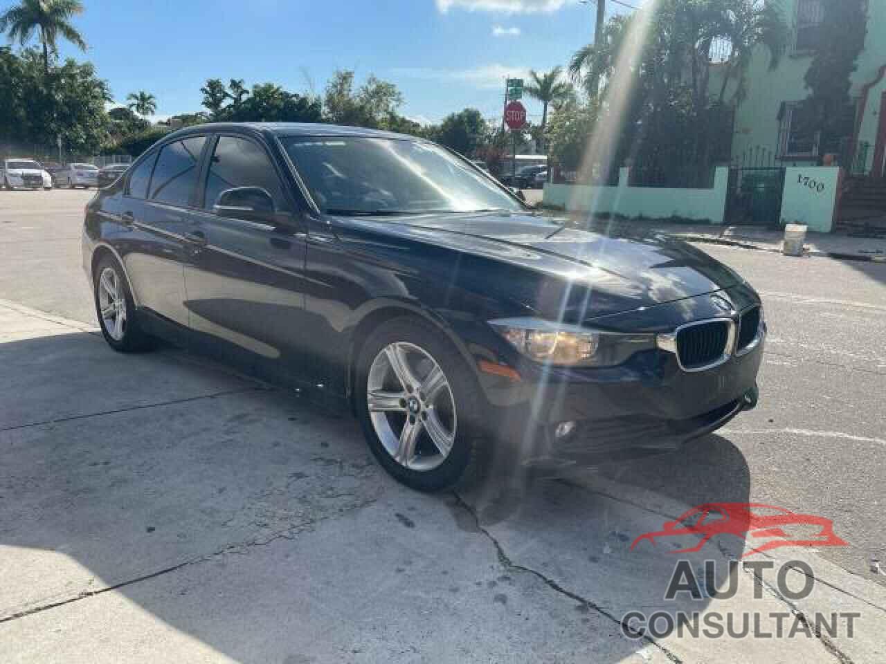 BMW 3 SERIES 2013 - WBA3C3C56DF980640