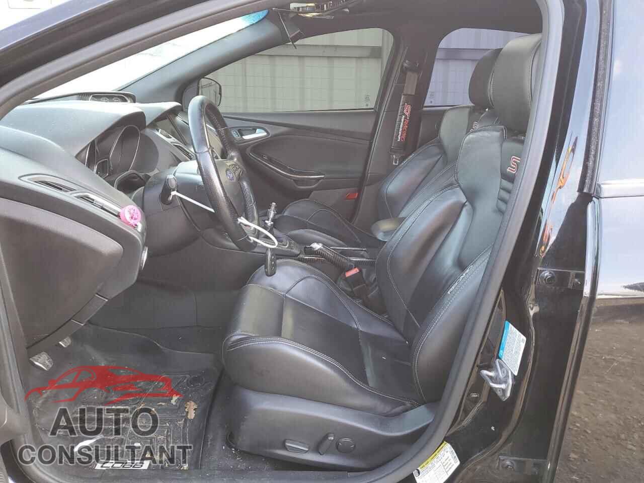 FORD FOCUS 2017 - 1FADP3L9XHL210081