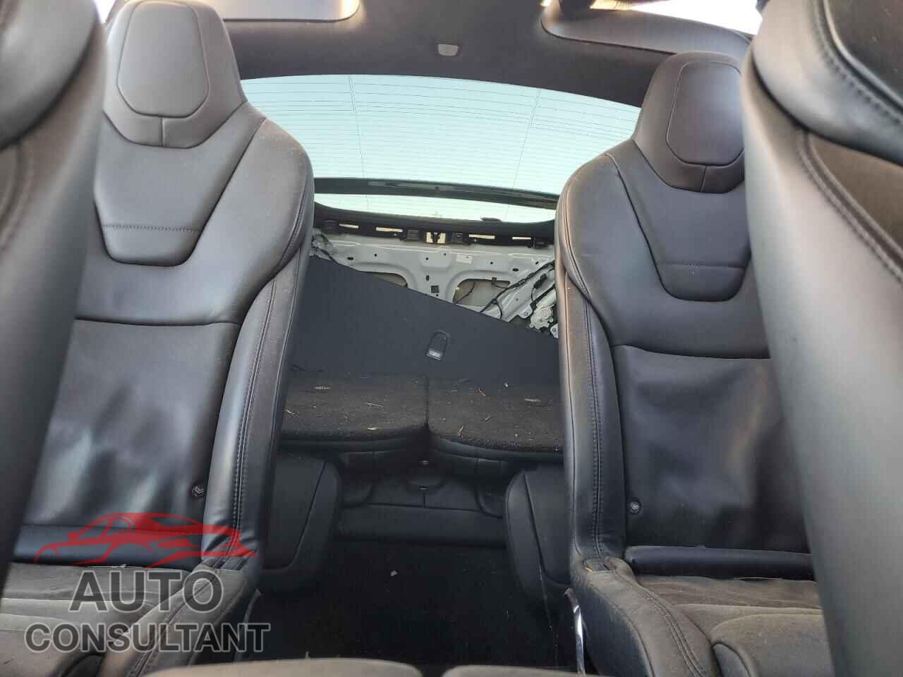 TESLA MODEL X 2017 - 5YJXCBE21HF046719