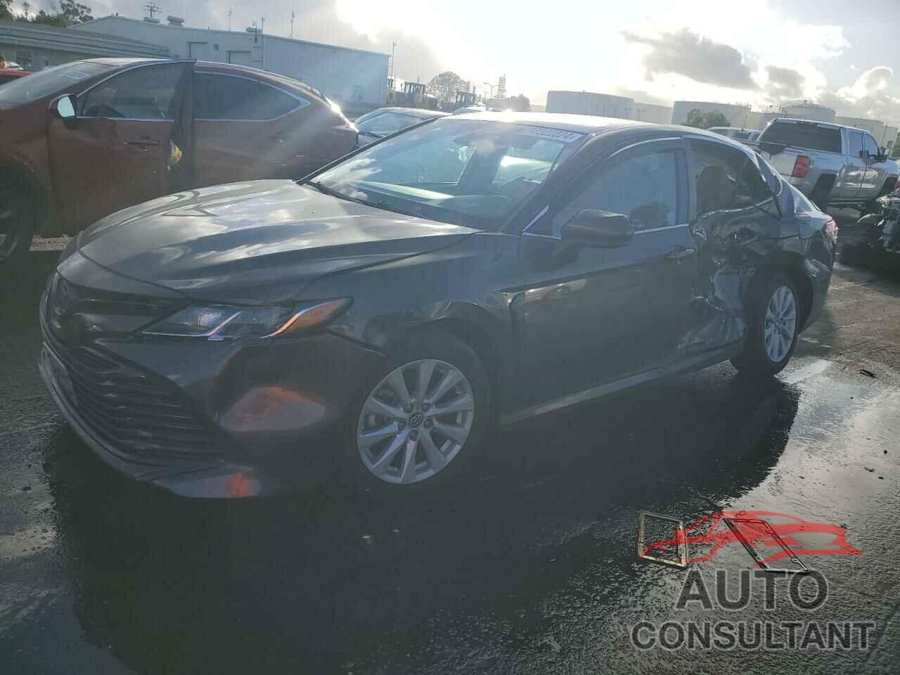 TOYOTA CAMRY 2019 - 4T1B11HK8KU812879