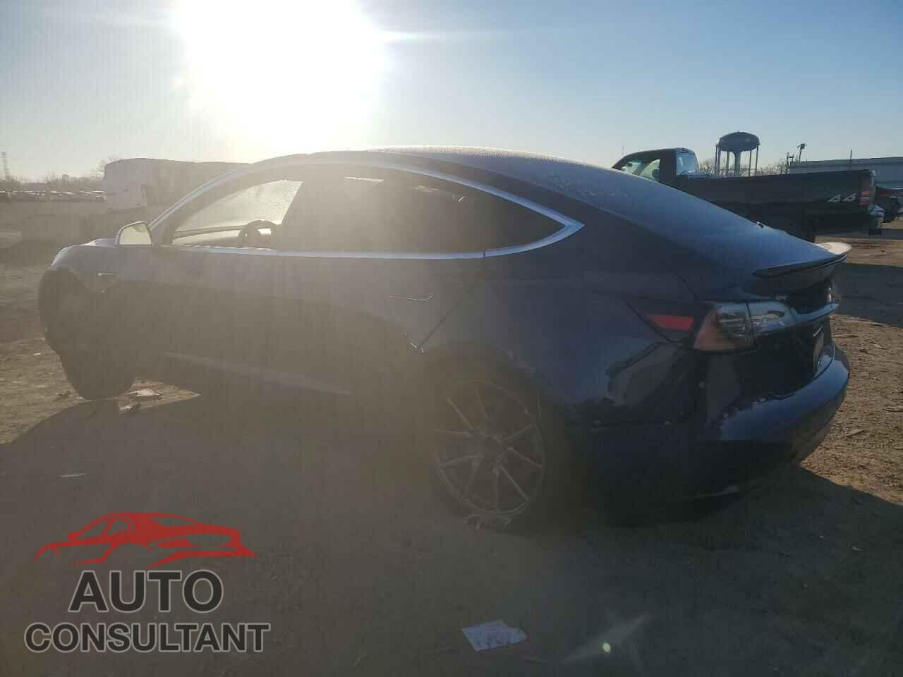 TESLA MODEL 3 2018 - 5YJ3E1EB9JF075202