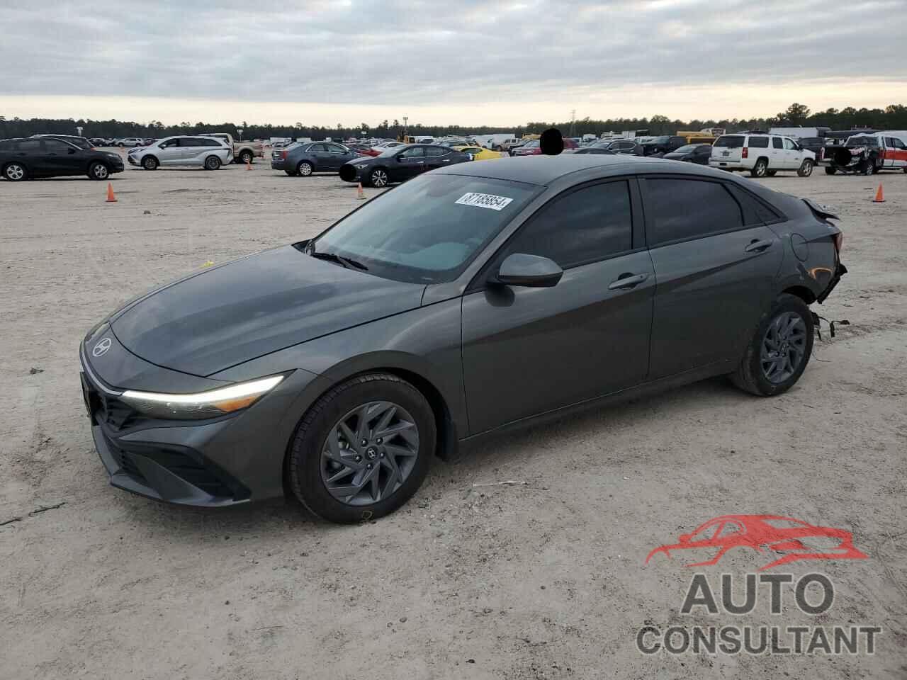 HYUNDAI ELANTRA 2024 - KMHLM4DG7RU852136