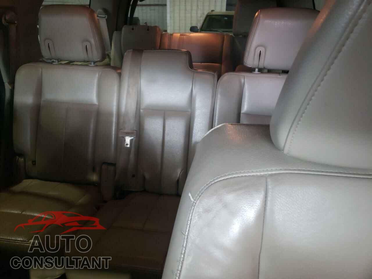 FORD EXPEDITION 2010 - 1FMJU1K52AEA43603