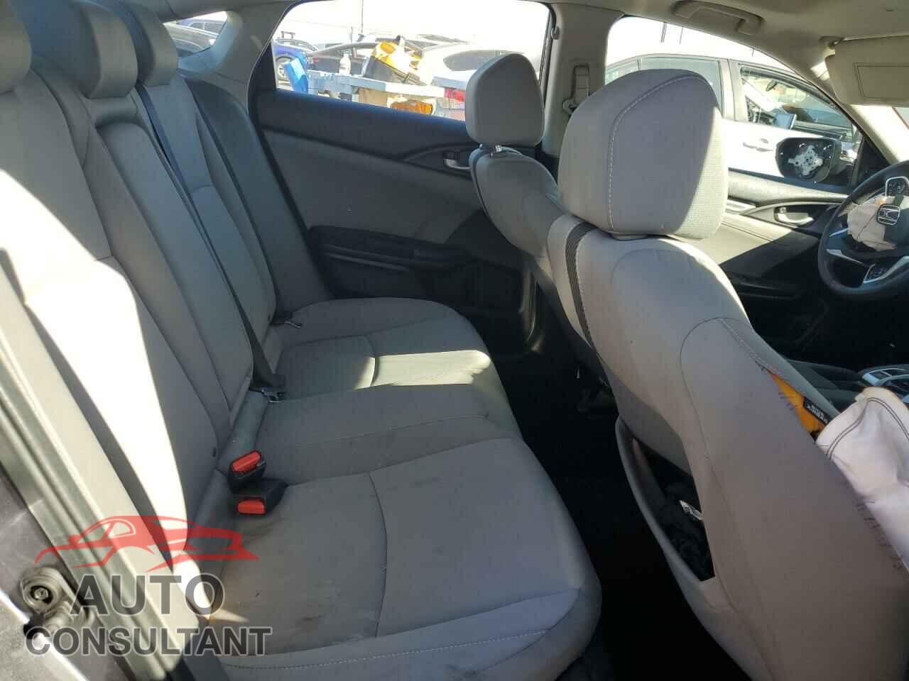 HONDA CIVIC 2017 - 19XFC2F71HE208795