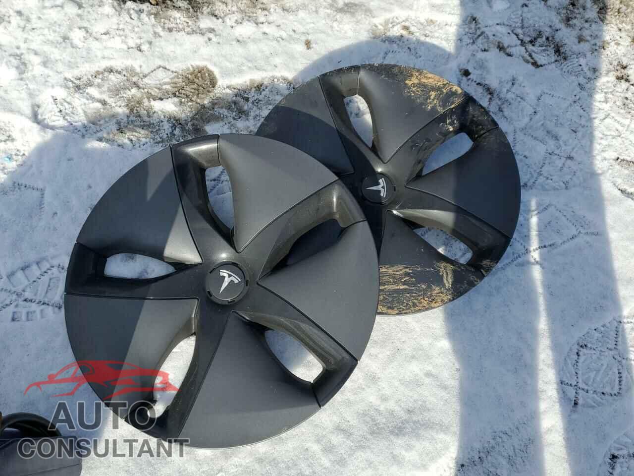 TESLA MODEL 3 2019 - 5YJ3E1EA5KF396601