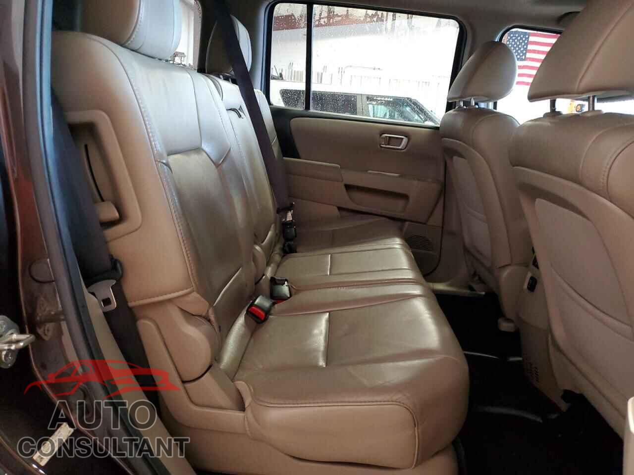 HONDA PILOT 2012 - 5FNYF3H5XCB041177