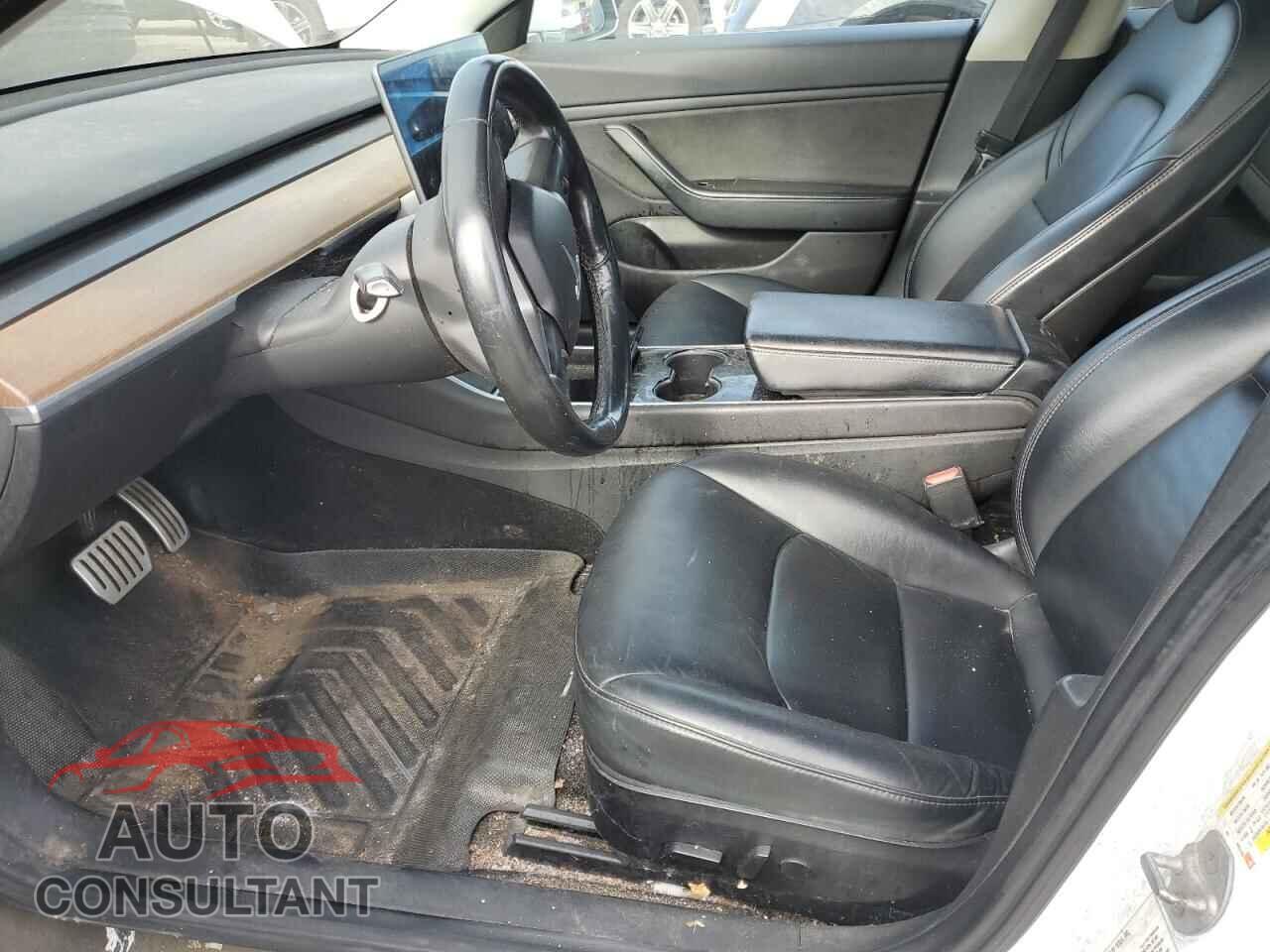 TESLA MODEL 3 2019 - 5YJ3E1EB0KF231144