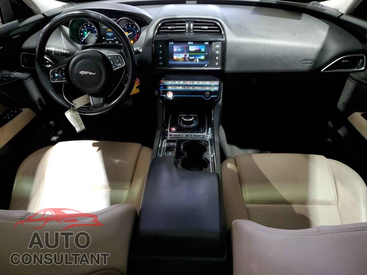 JAGUAR XE 2017 - SAJAJ4BV8HA968730