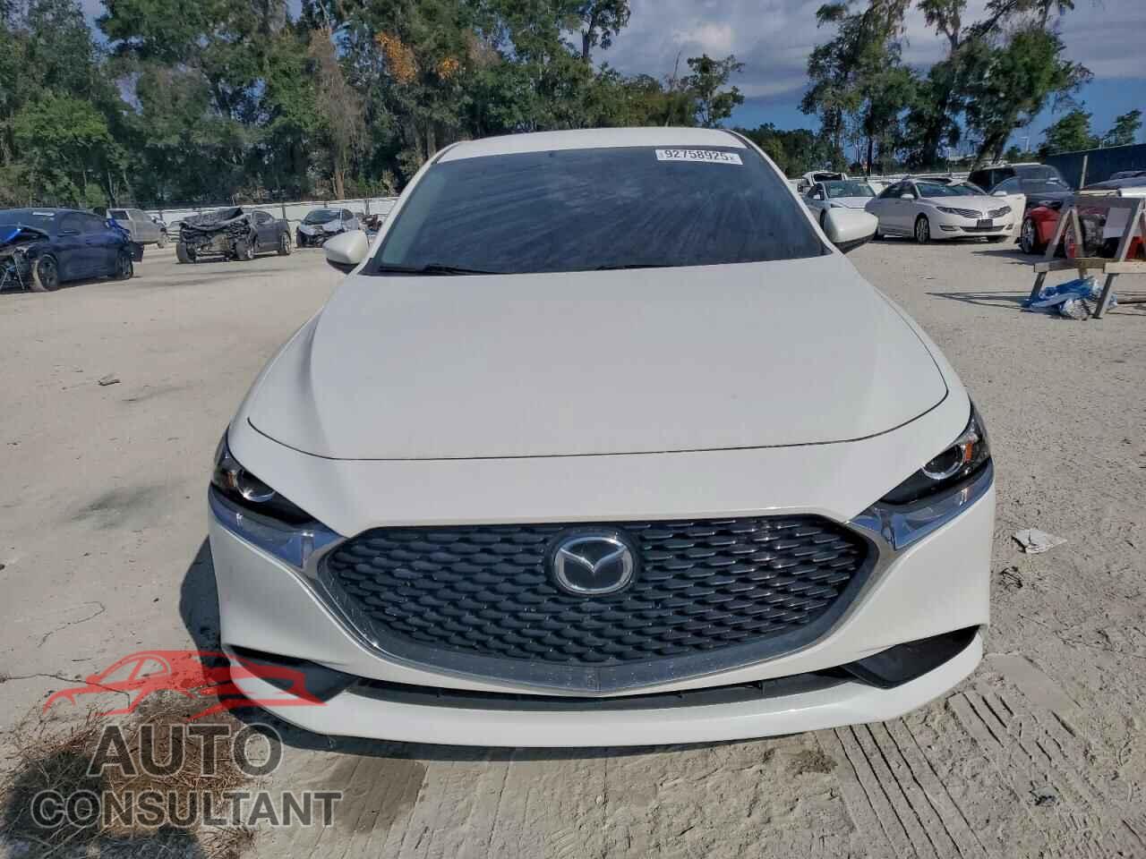 MAZDA 3 2019 - JM1BPBAM3K1118400