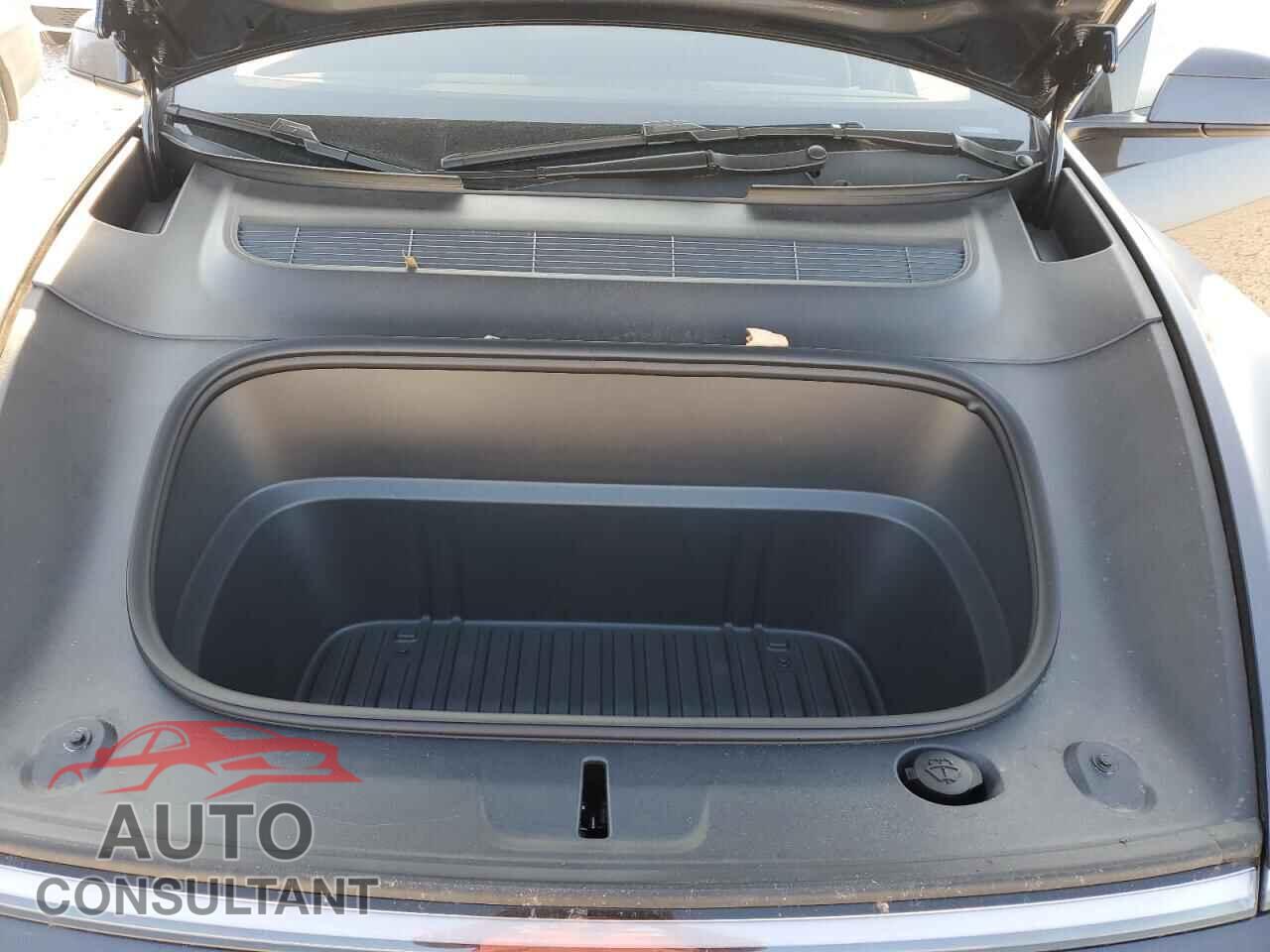 TESLA MODEL Y 2026 - 7SAYGDEE9TA414801