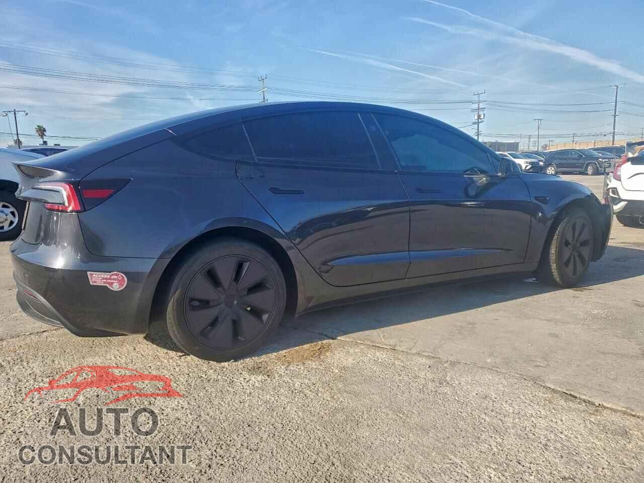 TESLA MODEL 3 2024 - 5YJ3E1EA0RF726316