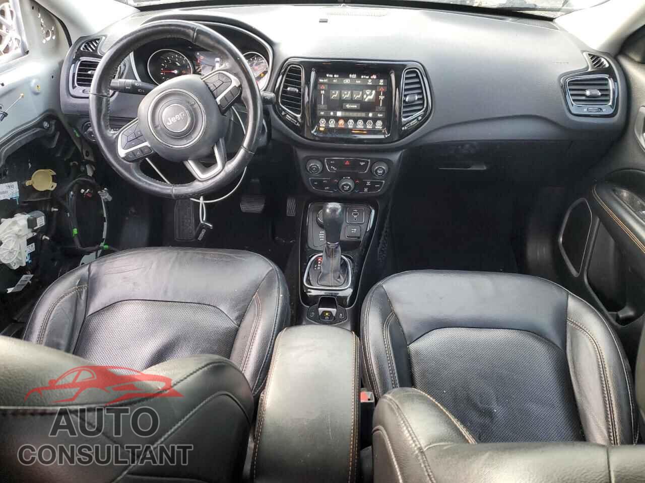 JEEP COMPASS 2019 - 3C4NJDCB7KT596401