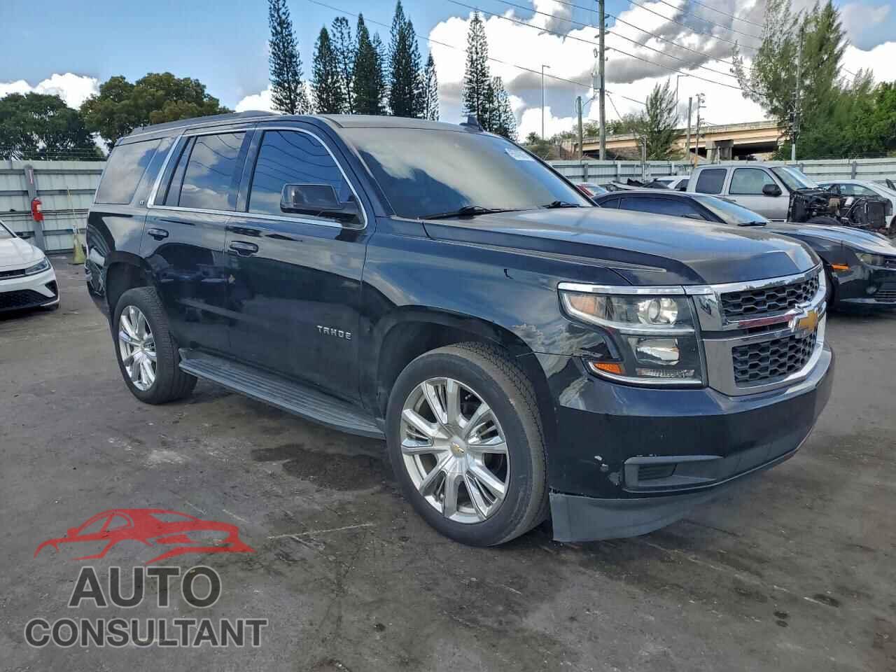 CHEVROLET TAHOE 2017 - 1GNSCBKC8HR299500