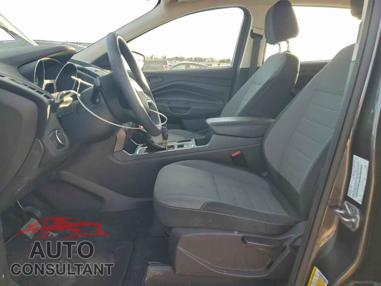 FORD ESCAPE 2017 - 1FMCU0F76HUB79909