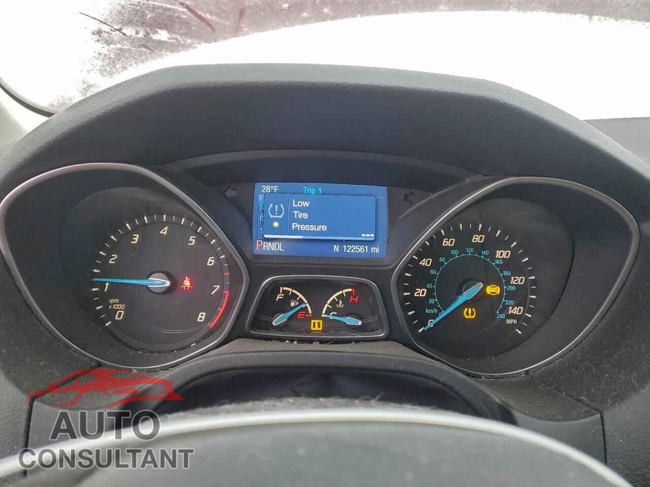 FORD FOCUS 2014 - 1FADP3F28EL420110