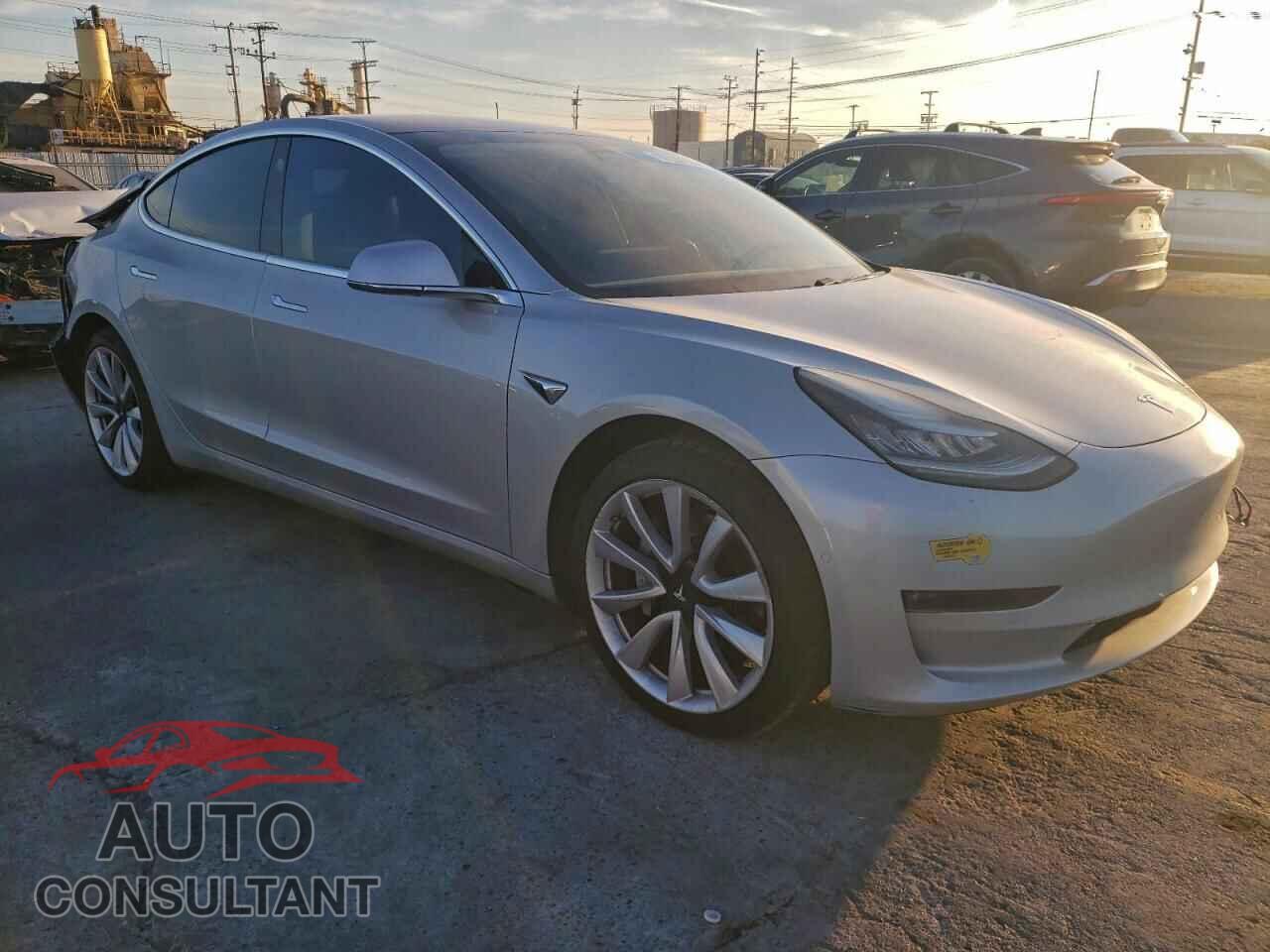 TESLA MODEL 3 2018 - 5YJ3E1EB4JF087547