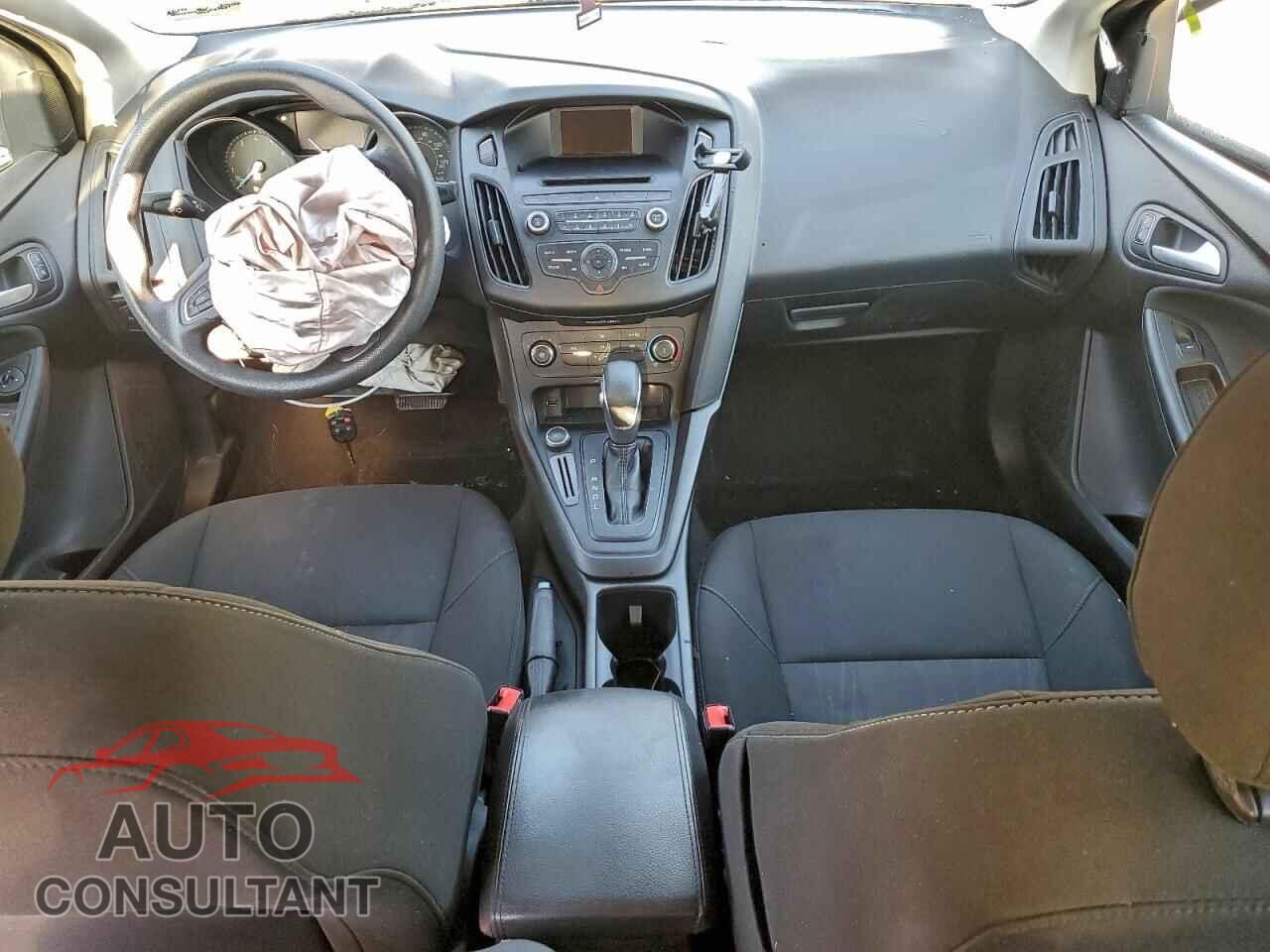 FORD FOCUS 2017 - 1FADP3F23HL316399