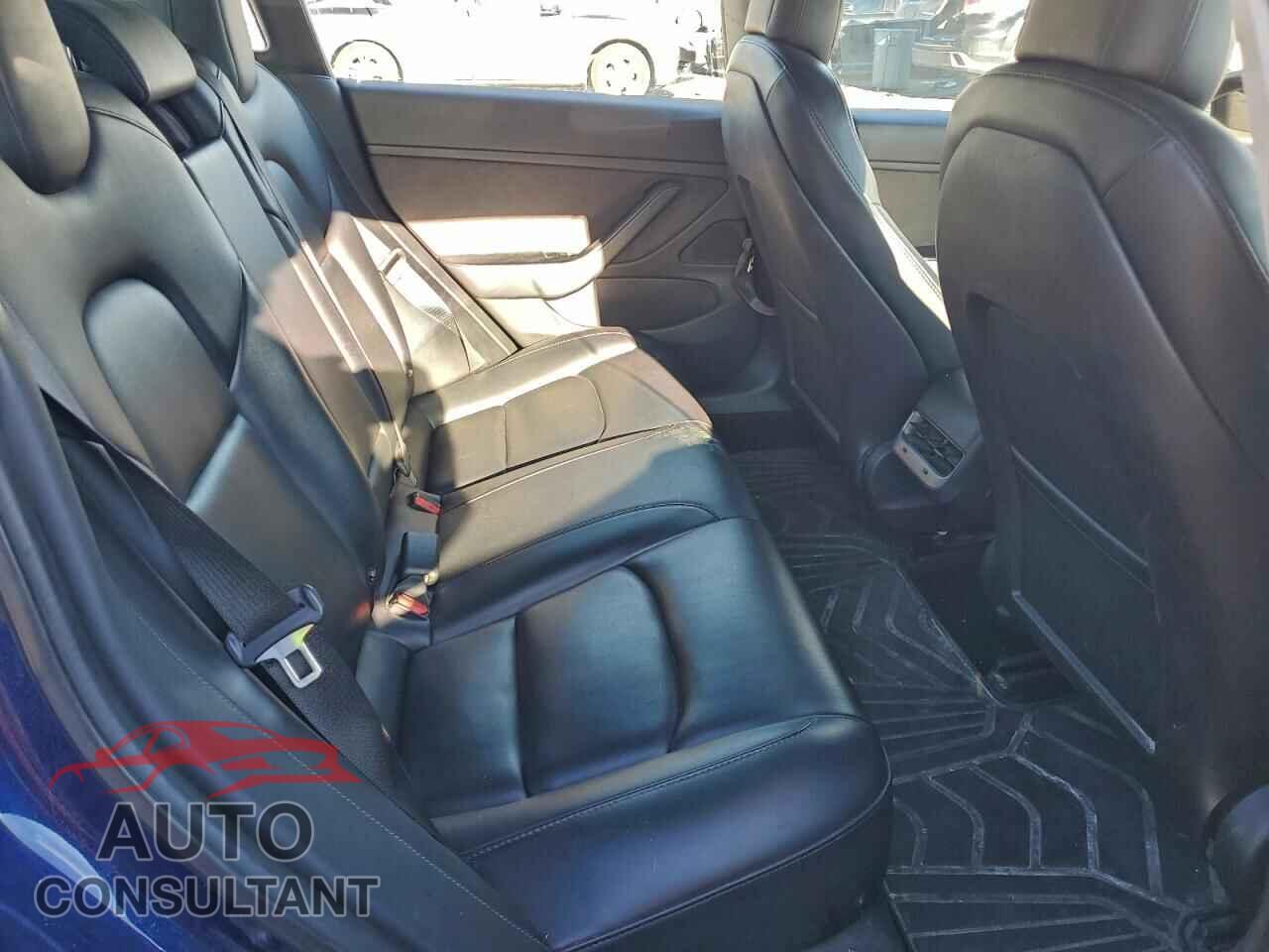 TESLA MODEL 3 2018 - 5YJ3E1EA1JF124836