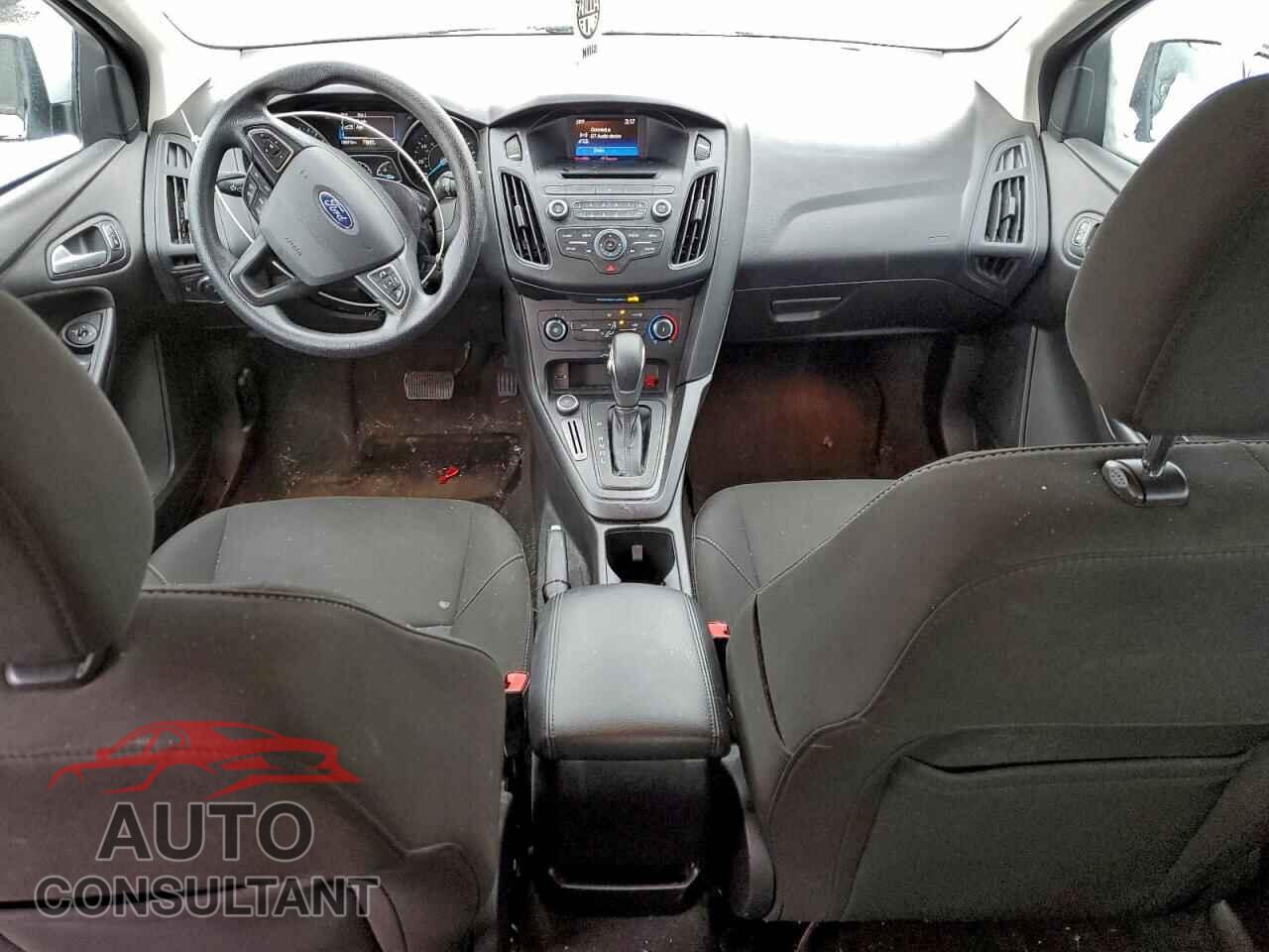 FORD FOCUS 2017 - 1FADP3F26HL237793