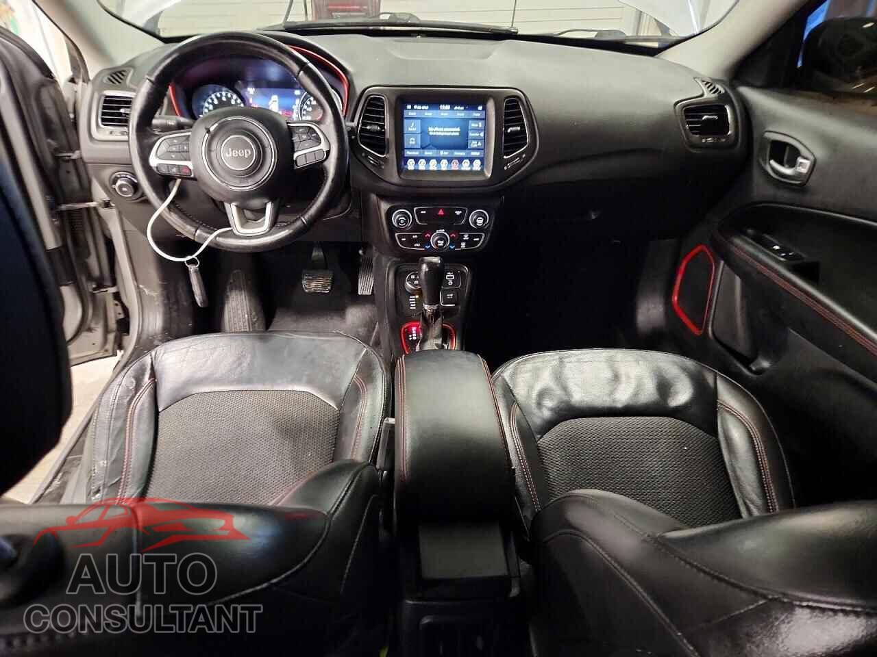 JEEP COMPASS 2019 - 3C4NJDDB0KT712827