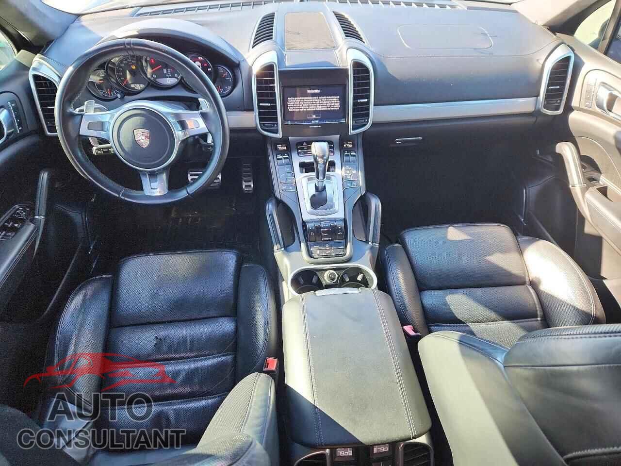 PORSCHE CAYENNE 2012 - WP1AC2A20CLA80179