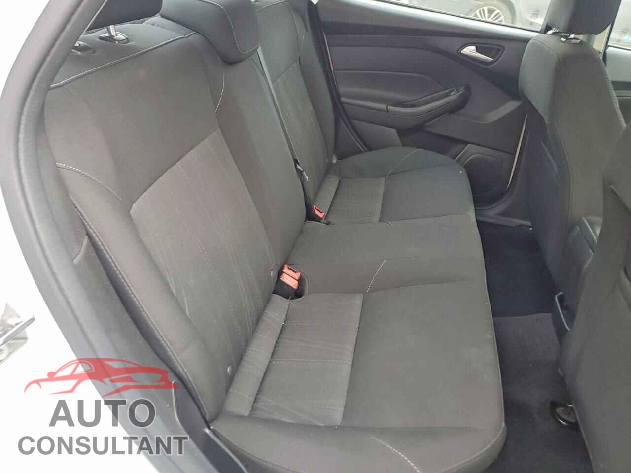 FORD FOCUS 2017 - 1FADP3F20HL317090