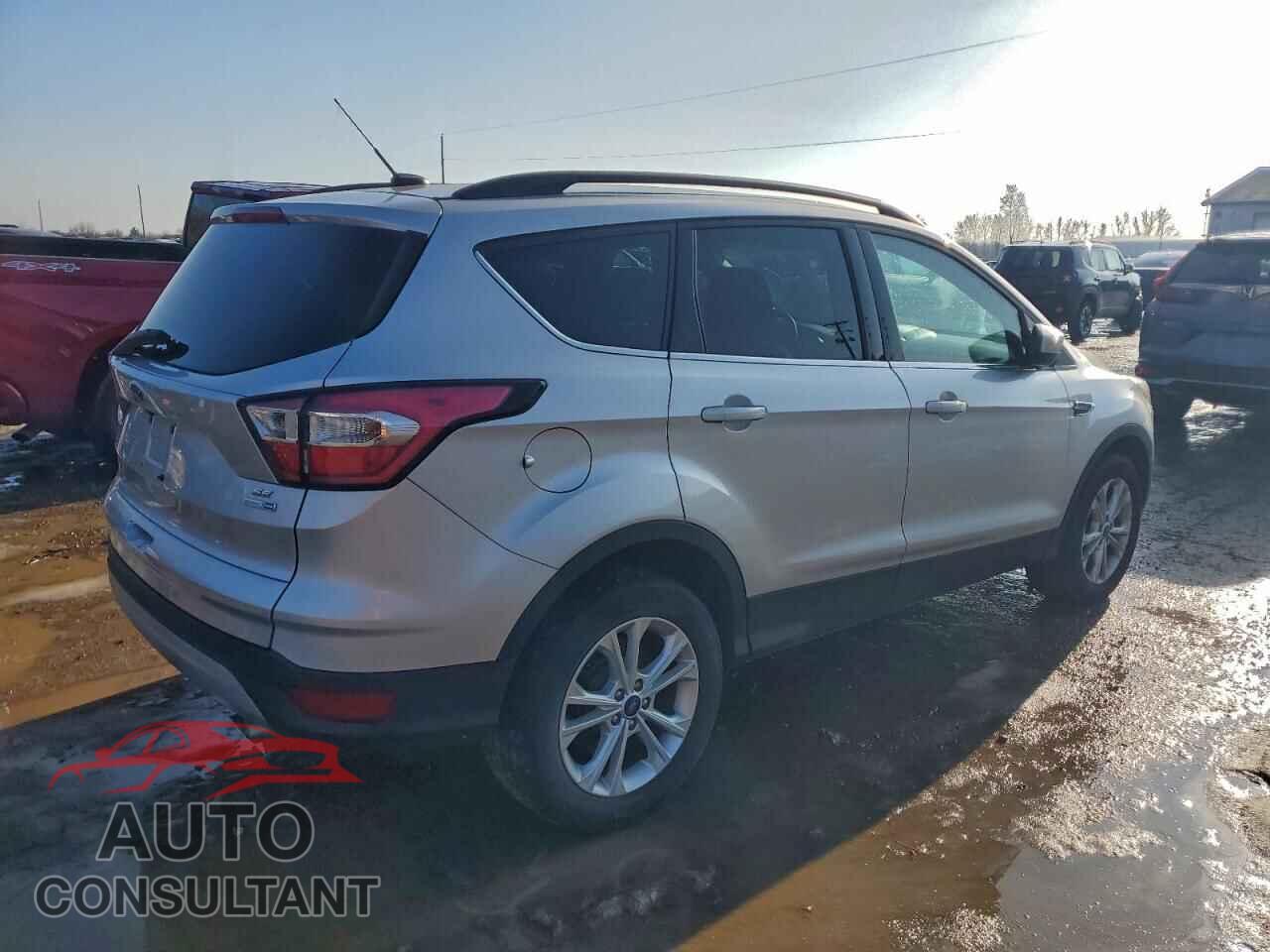 FORD ESCAPE 2017 - 1FMCU9G92HUB76493