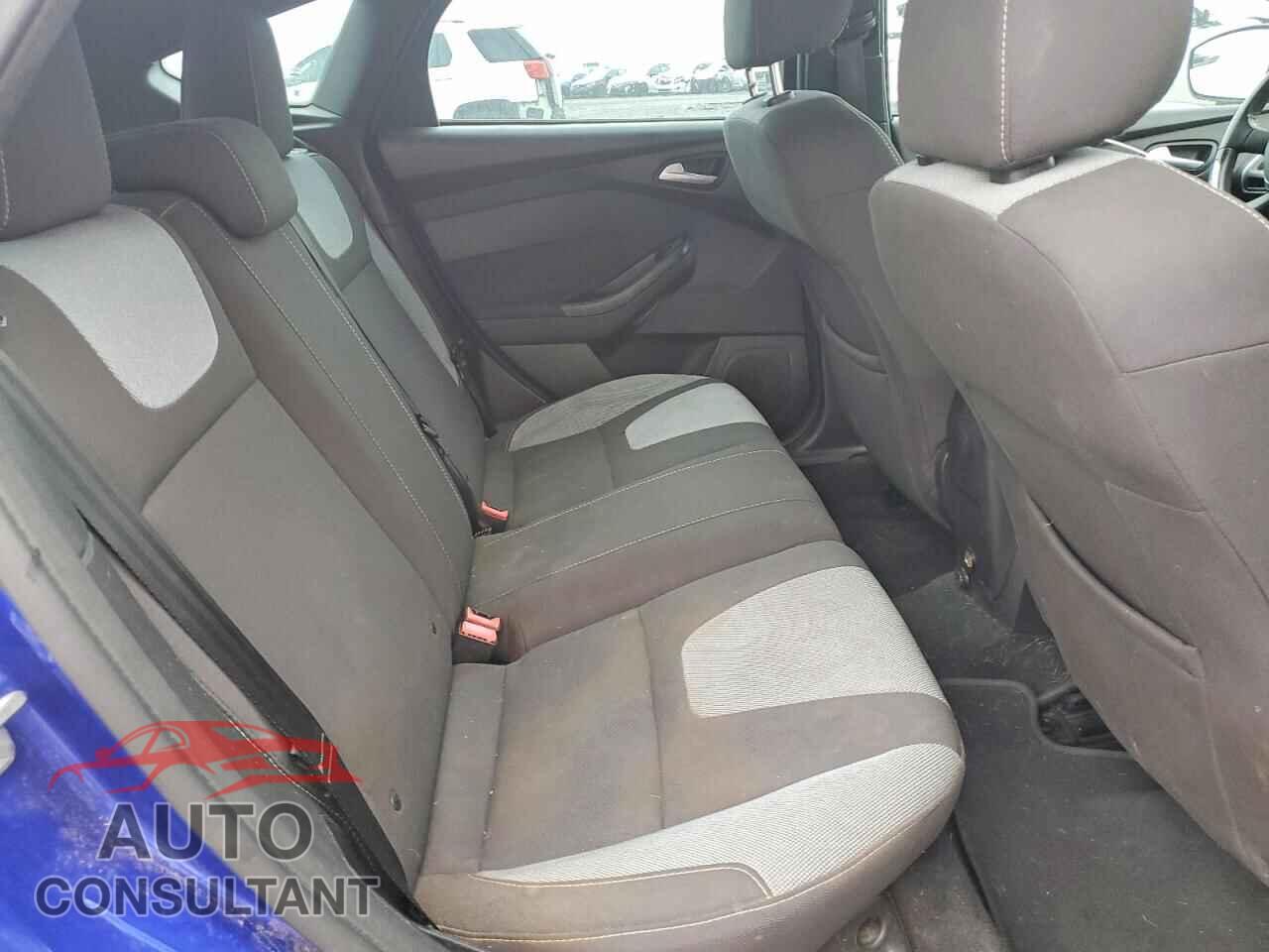 FORD FOCUS 2014 - 1FADP3L95EL164056