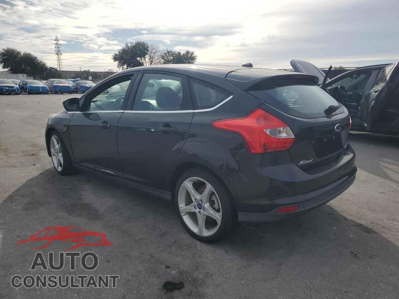 FORD FOCUS 2013 - 1FADP3N22DL217391