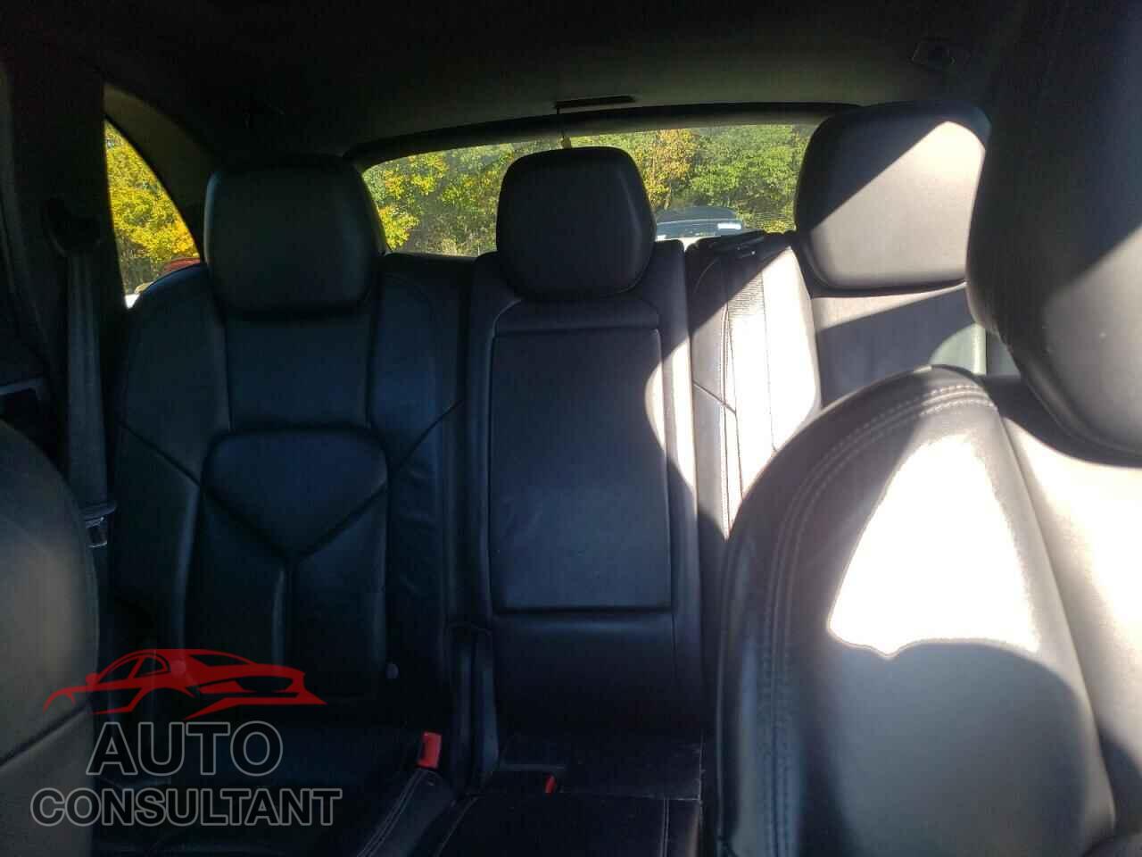PORSCHE CAYENNE 2012 - WP1AA2A22CLA05540