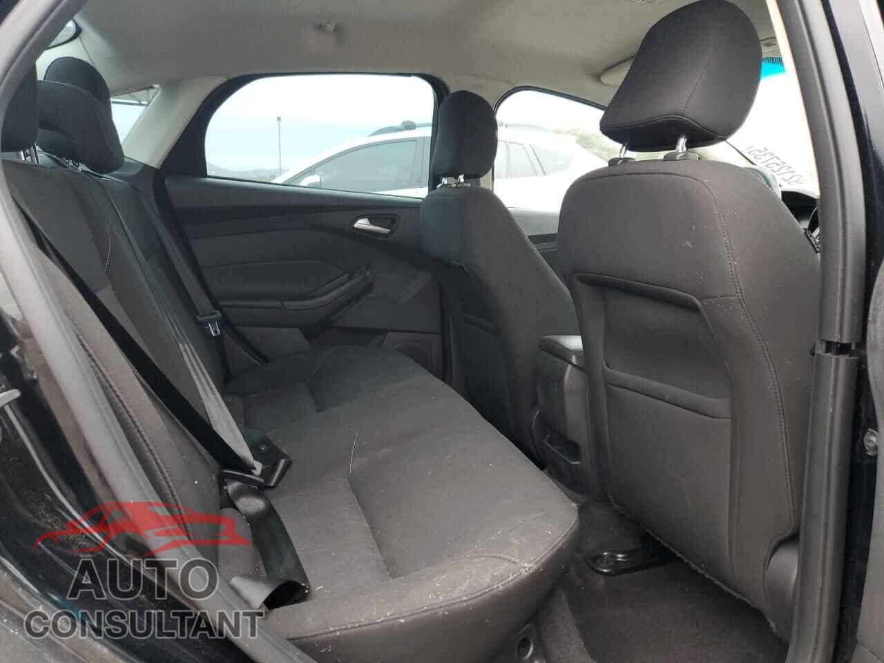 FORD FOCUS 2016 - 1FADP3FE0GL225745