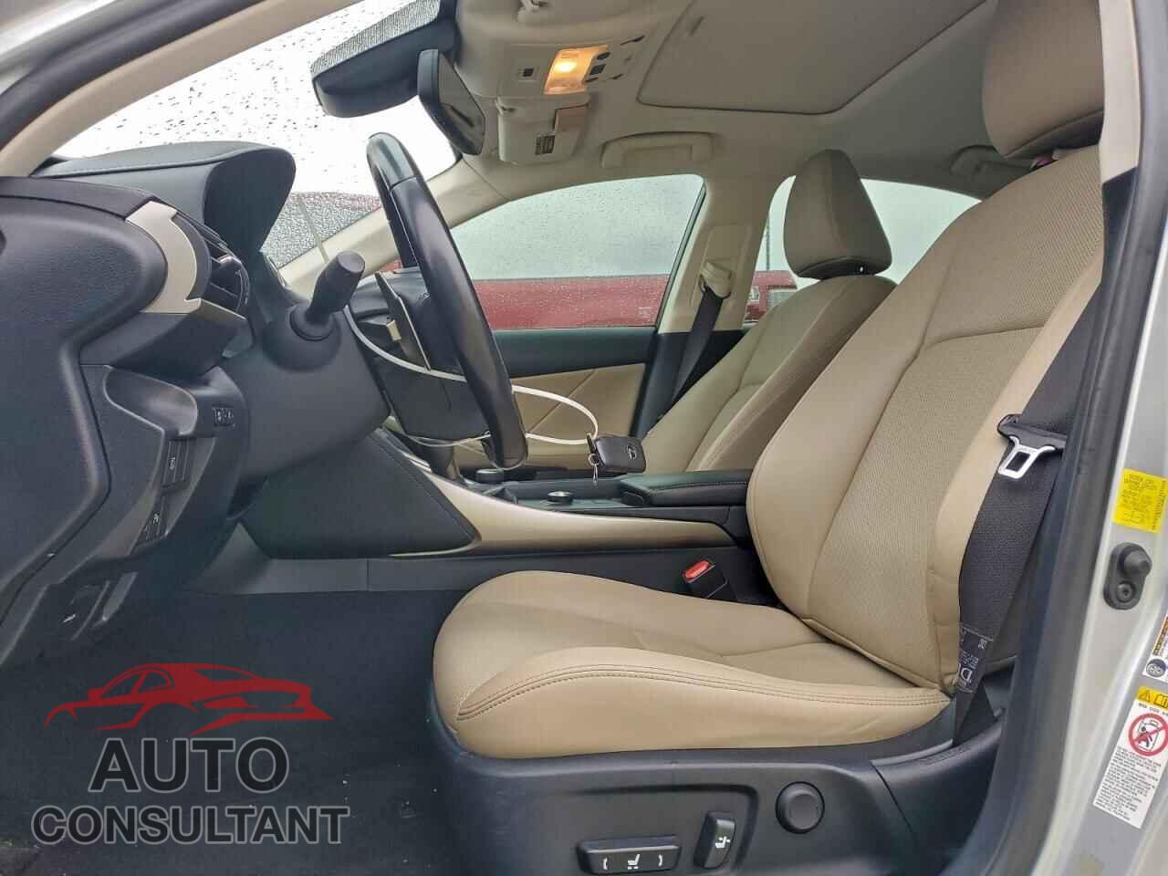 LEXUS IS 2017 - JTHBA1D29H5058967