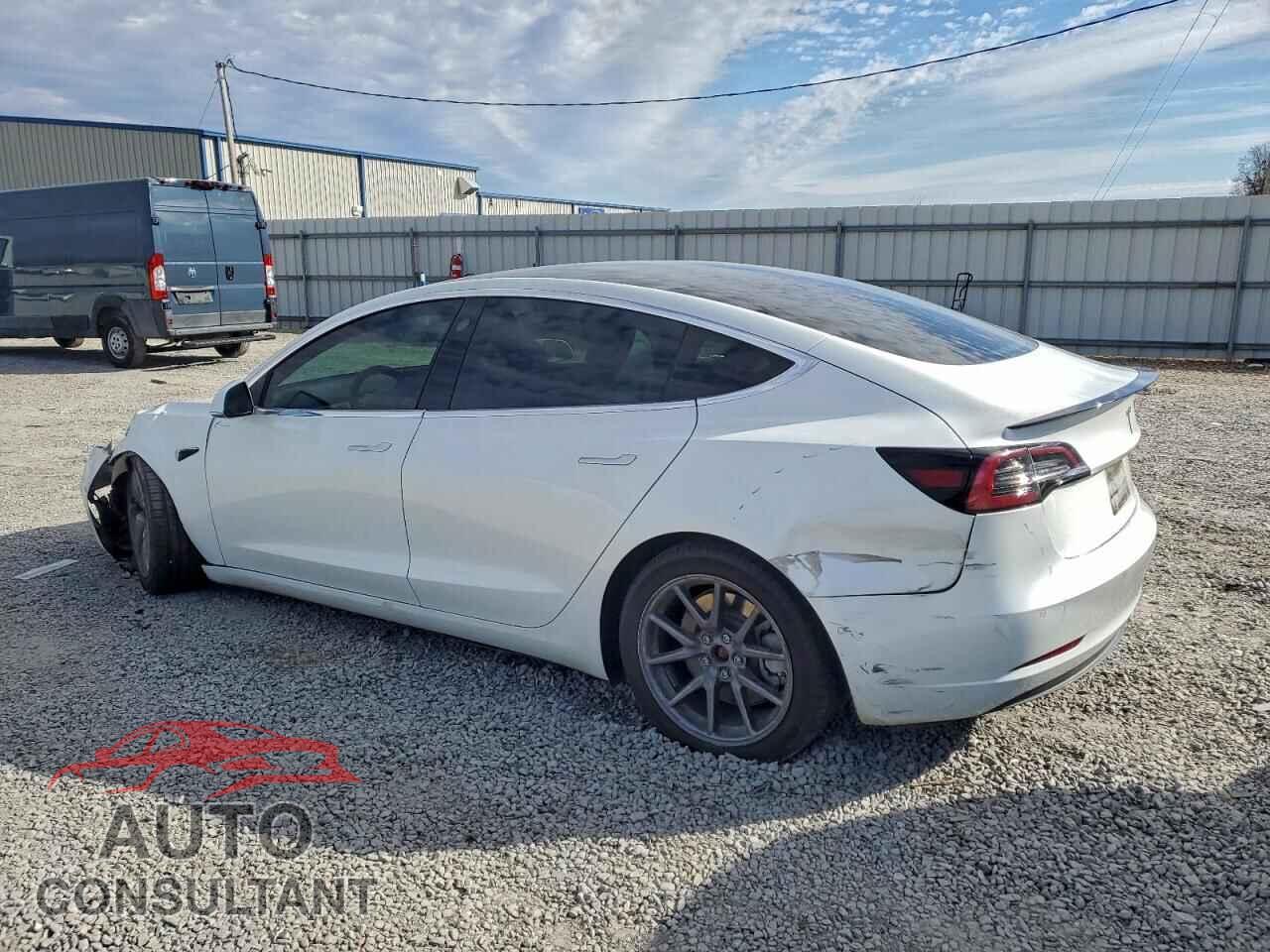 TESLA MODEL 3 2019 - 5YJ3E1EB4KF452617