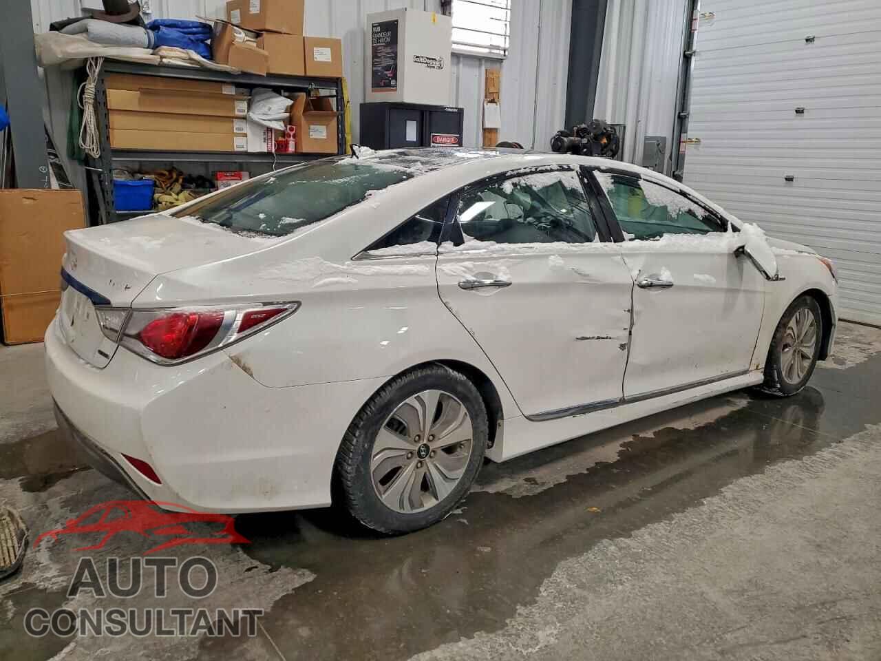 HYUNDAI SONATA 2013 - KMHEC4A43DA069928